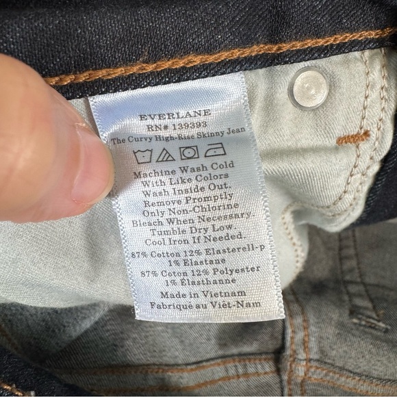 Everlane The Curvy High Rise Skinny Jeans in Dark Wash - Picture 7 of 7